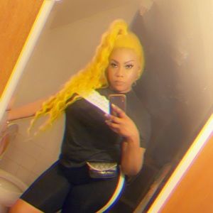 Meet your Posher, Keneisha